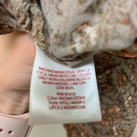 Peplum floral blouse size small - Picture 6 of 6